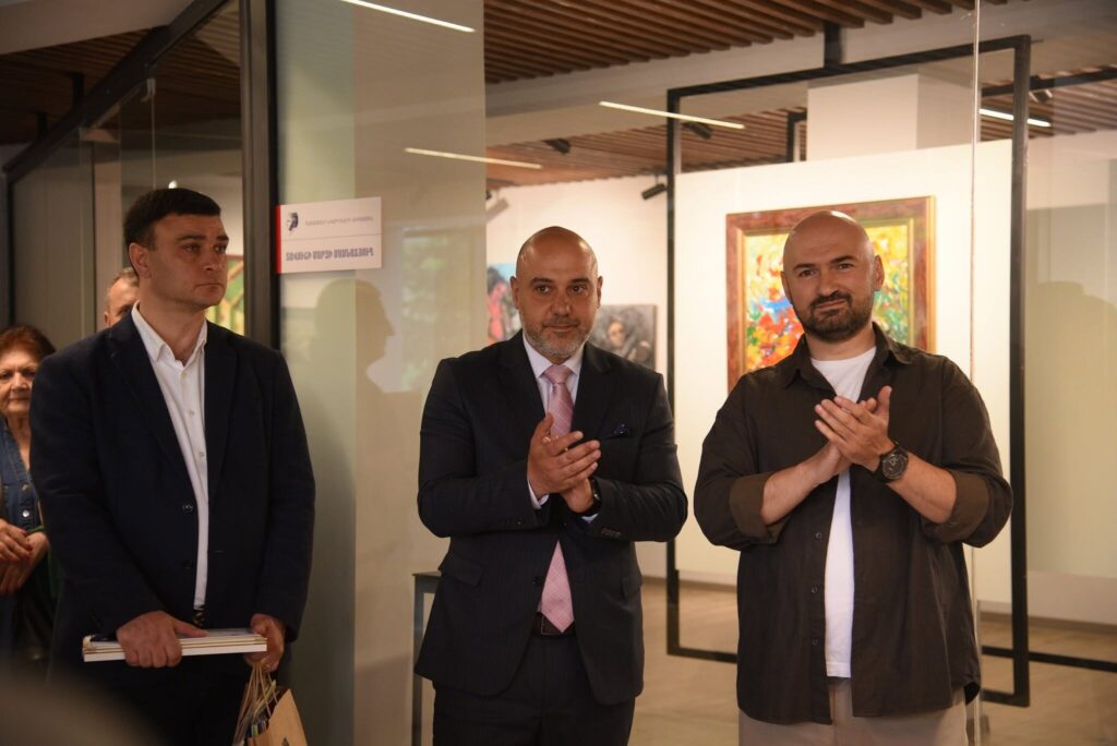 A Community Gallery Opens in Berd