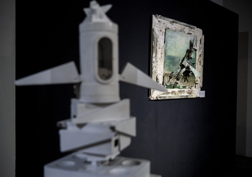 The Pictures of Busy People — Latitude Art Space